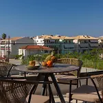 Pomaria Boutique Residences Apartman